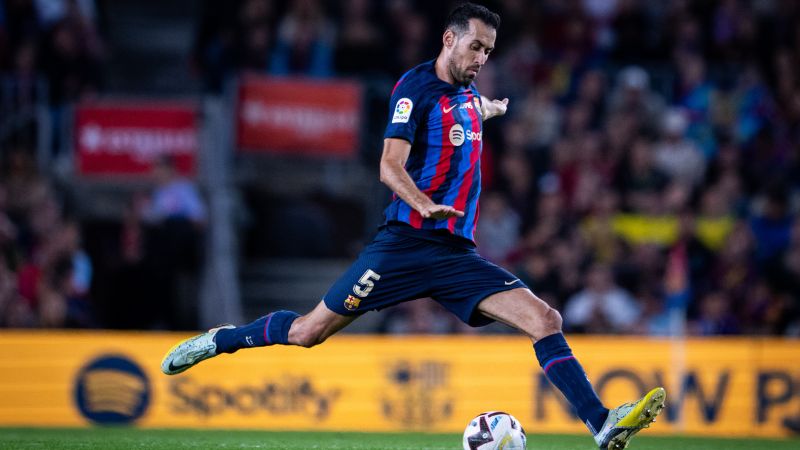 Sergio Busquets cầu thủ trung tâm của đội hình xuất sắc nhất Barcelona